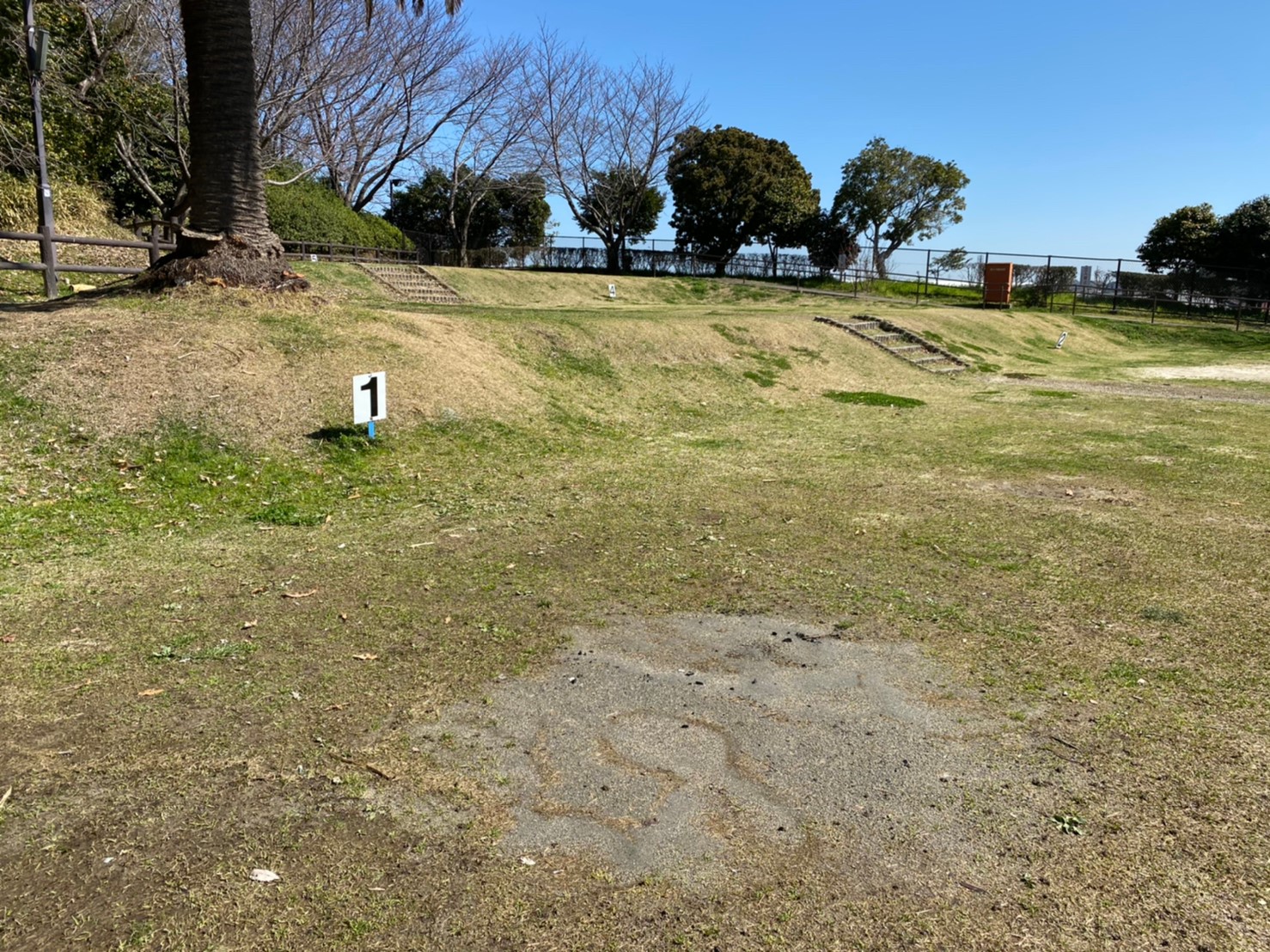 無料の穴場スポット 愛知県 聚楽園公園 キャンプ場 の情報まとめ 駐車場 トイレ 中部キャンプwalker